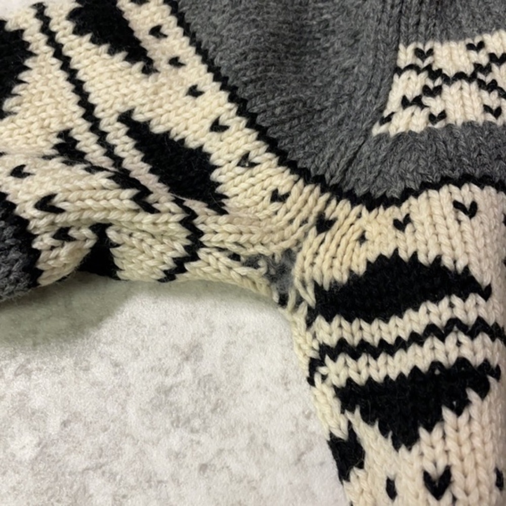Aritzia, tna wool Aztec cowl neck sweater - Picture 4 of 5